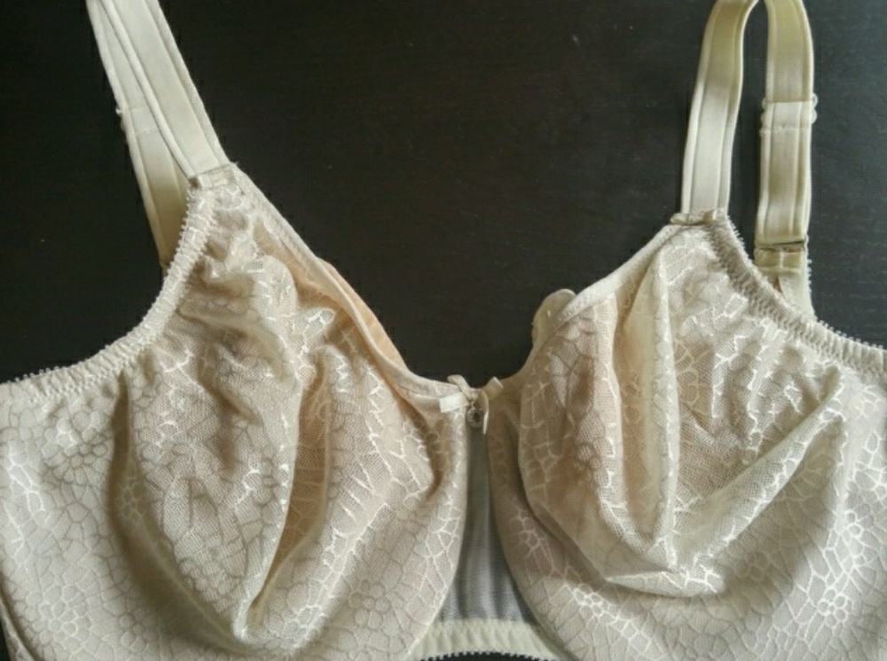 Chantelle bra